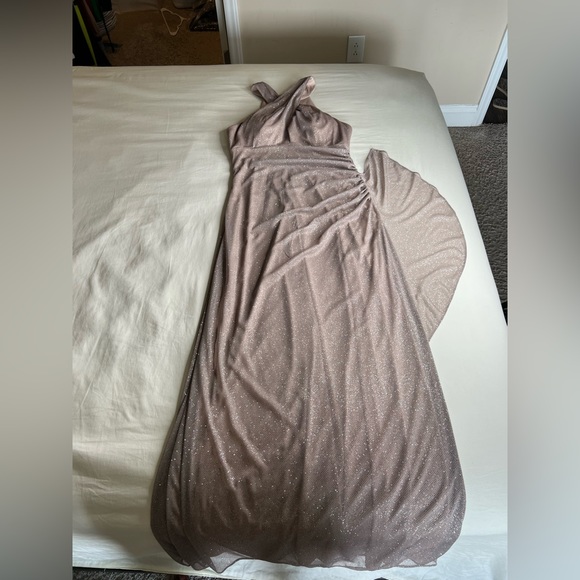 Alex Evenings Gown - Picture 5 of 7